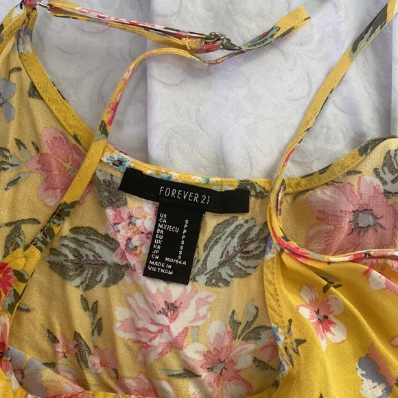 Floral top - Picture 3 of 5